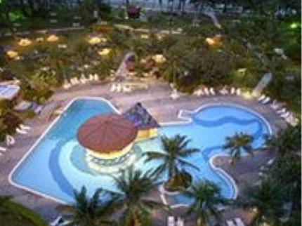 فندق باي فيو بيتش في جزيرة بينانج ماليزيا - Bayview Beach, Penang 
