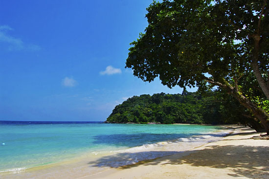 جزيرة تينغول في ولاية ترينجانو ماليزيا