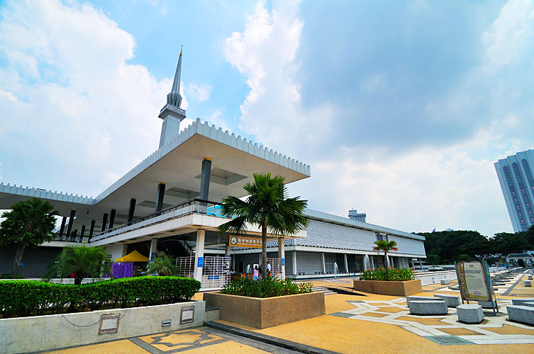  المسجد الوطني كوالالمبور ماليزيا