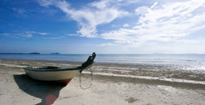 شاطئ بنتاي سيري توجوه في كلينتان ماليزيا
