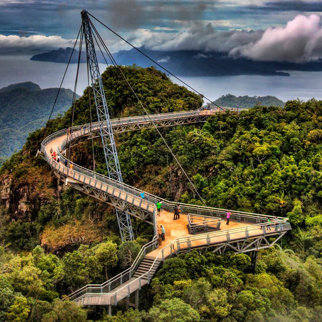 جسر السماء في لنكاوي ماليزيا 