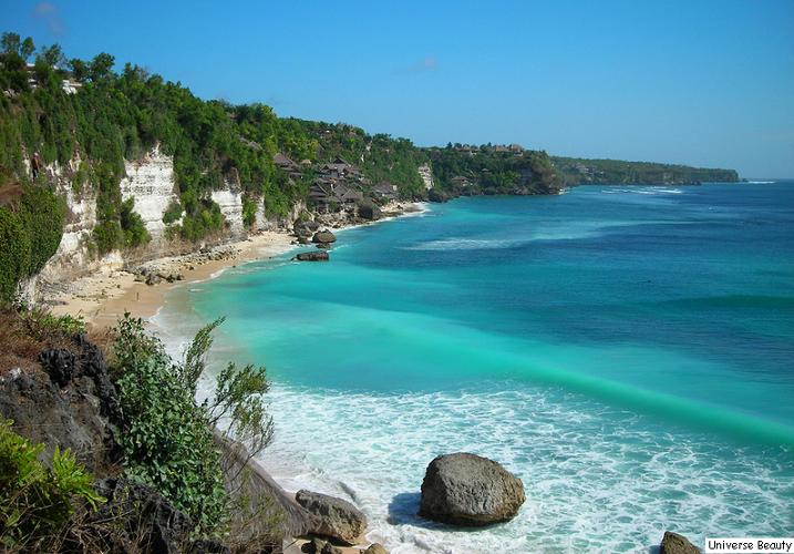 شاطئ كوتا جزيرة بالي أندونيسيا