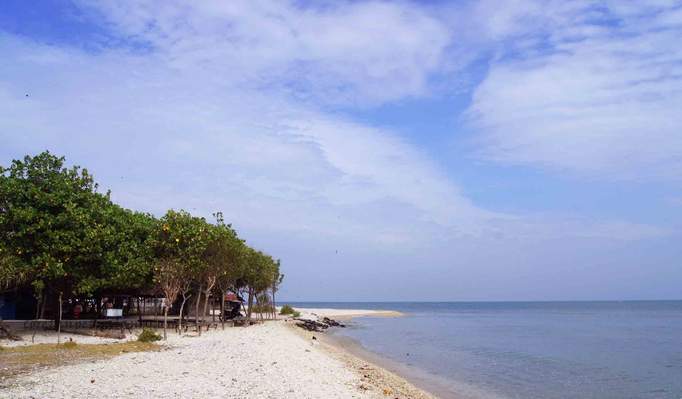  شاطئ بانديجان جيبارا أندونيسيا