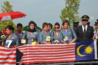 ماليزيا تُنكس أعلامها إجلالا لأرواح ضحاياها