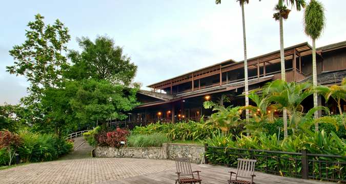 فندق ومنتجع هيلتون باتانج لونج هاوس كوتشينج ولاية سراواك